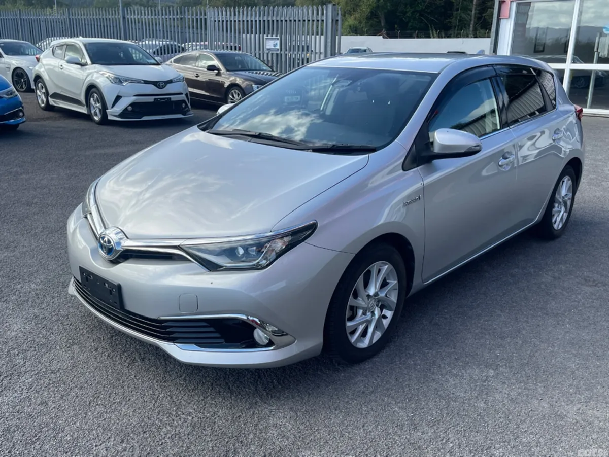 Toyota Auris Hatchback, Petrol Hybrid, 2018, Silver