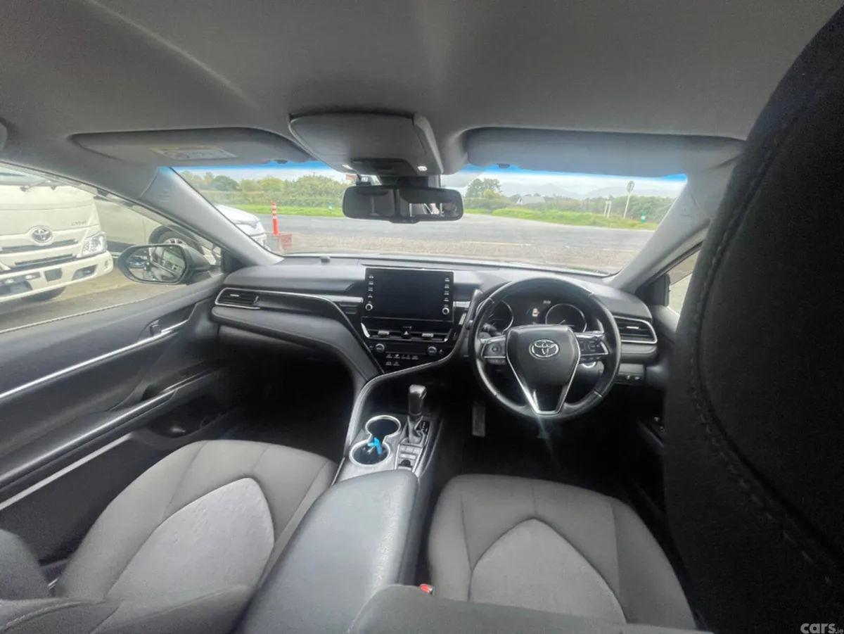Toyota Camry Saloon, Petrol Hybrid, 2021, Black
