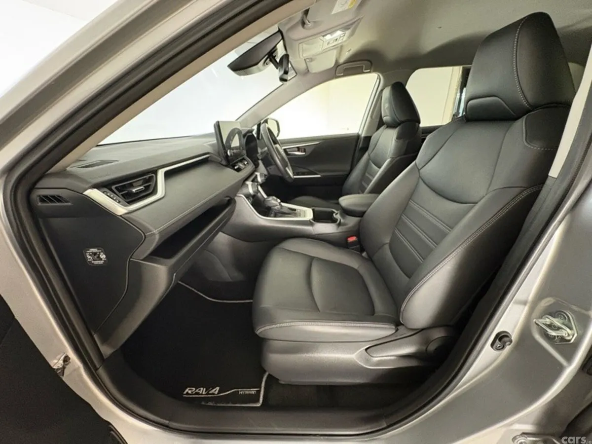 Toyota RAV4 SUV, Petrol Hybrid, 2023, Grey