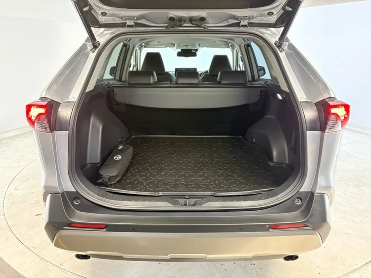Toyota RAV4 SUV, Petrol Hybrid, 2023, Grey