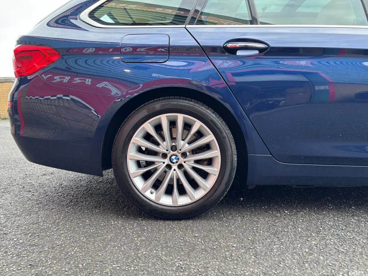 BMW 5-Series Estate, Diesel, 2017, Blue