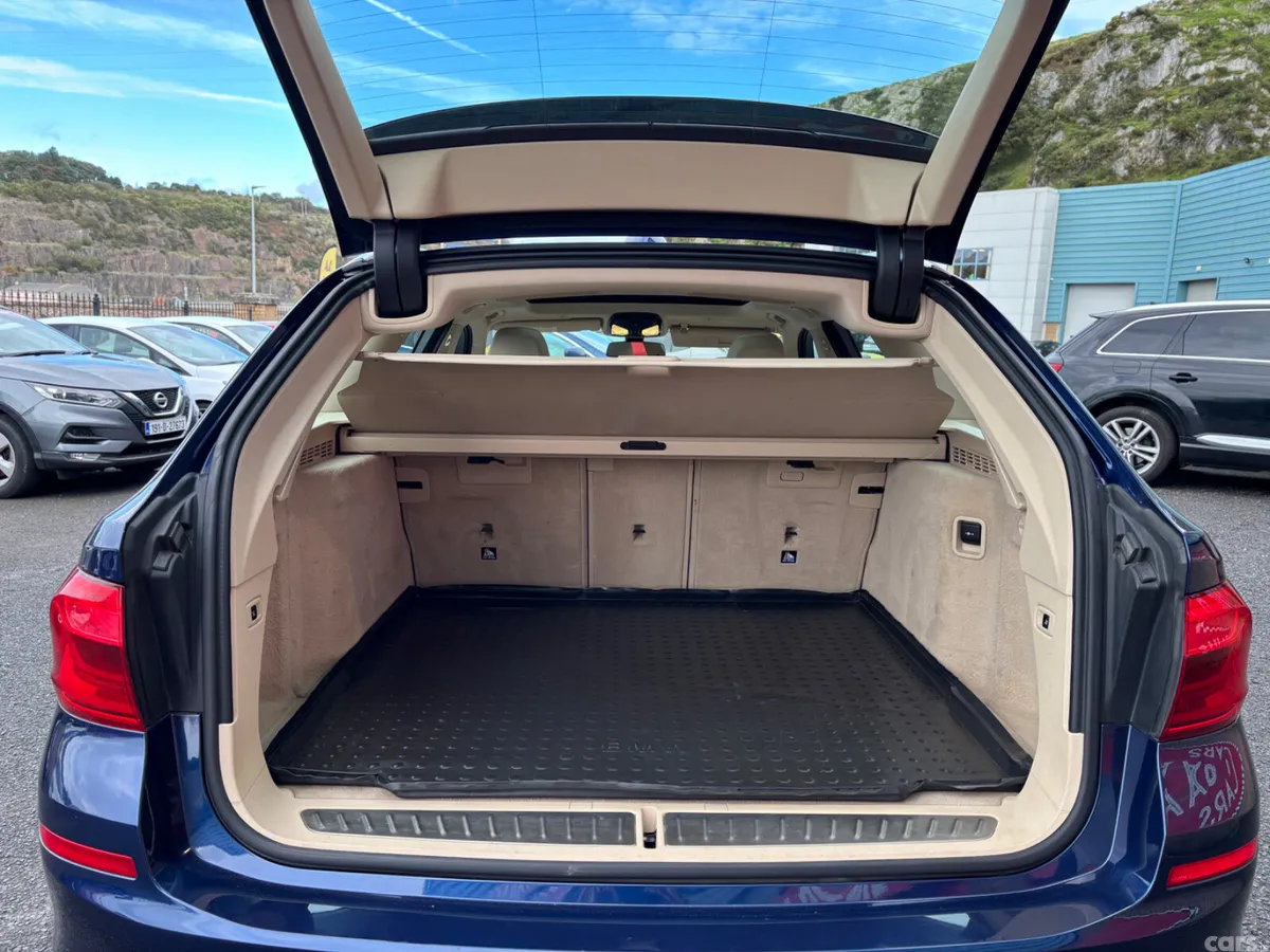 BMW 5-Series Estate, Diesel, 2017, Blue