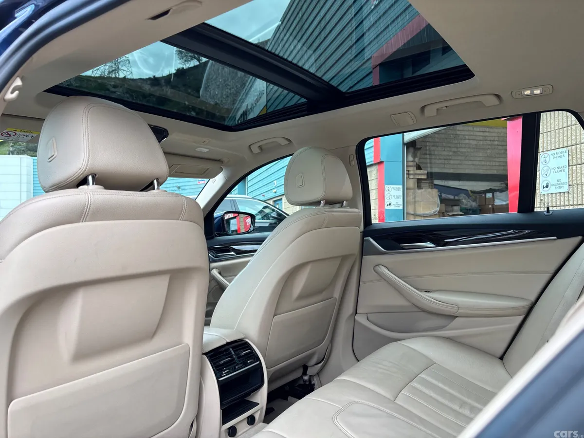 BMW 5-Series Estate, Diesel, 2017, Blue