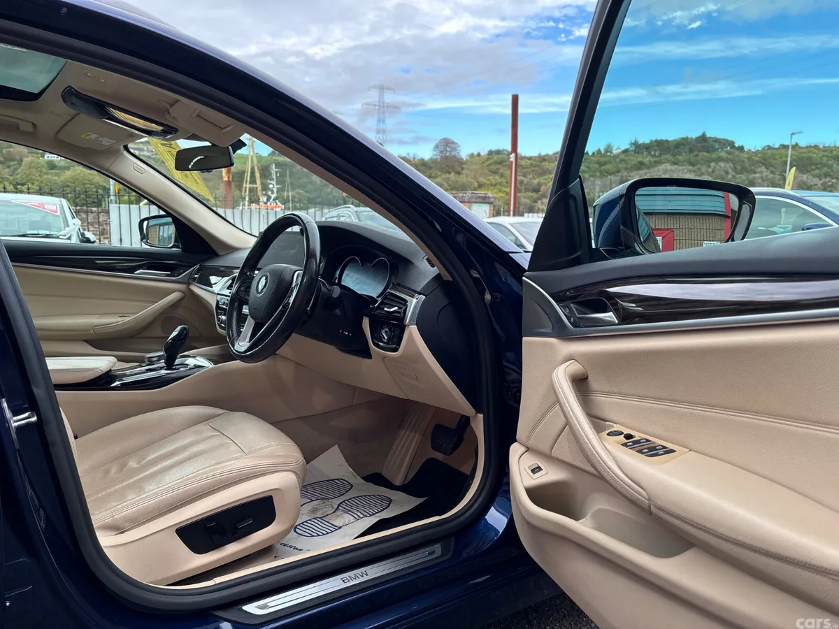 BMW 5-Series Estate, Diesel, 2017, Blue