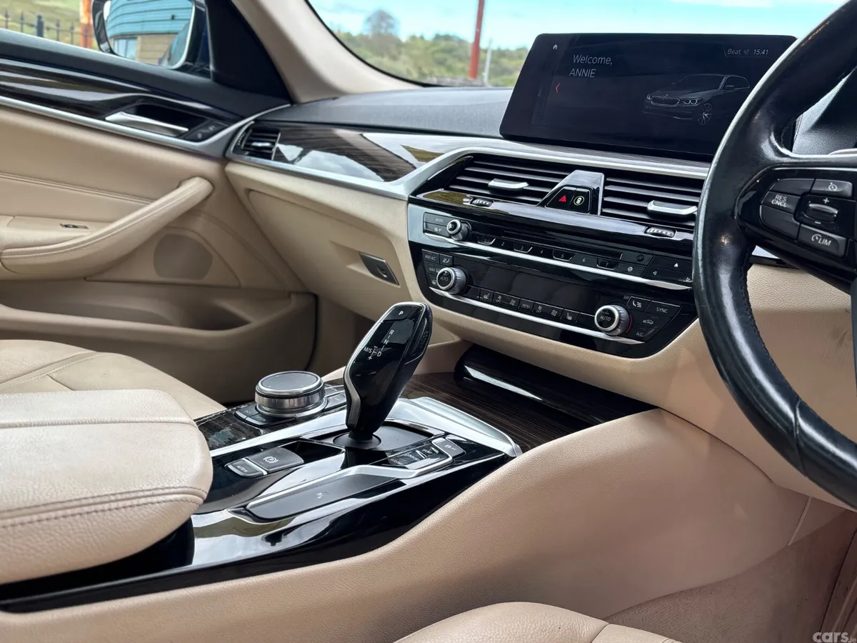 BMW 5-Series Estate, Diesel, 2017, Blue