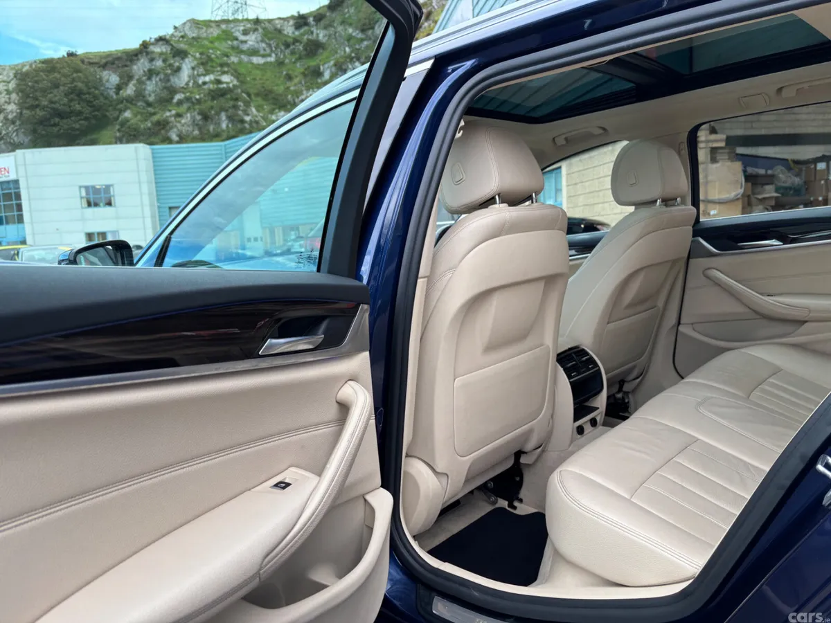 BMW 5-Series Estate, Diesel, 2017, Blue