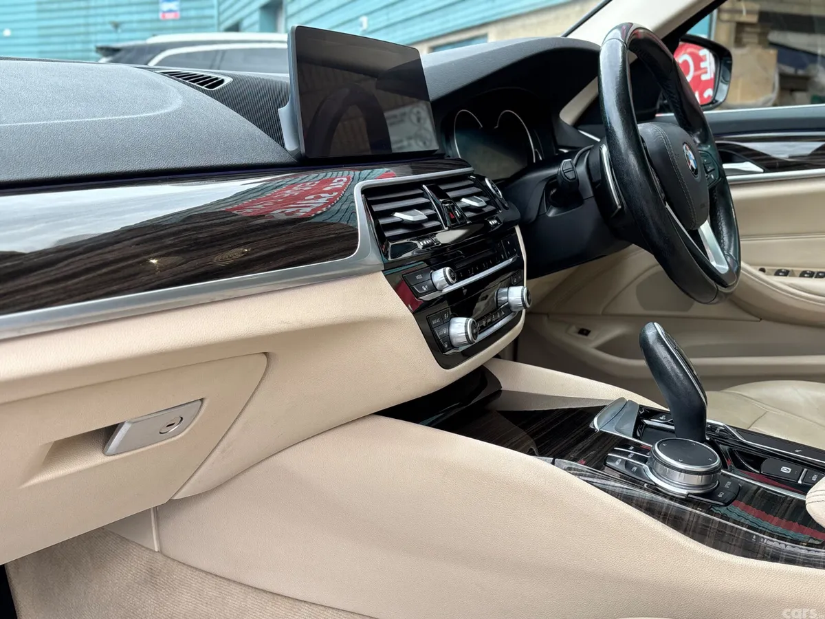 BMW 5-Series Estate, Diesel, 2017, Blue