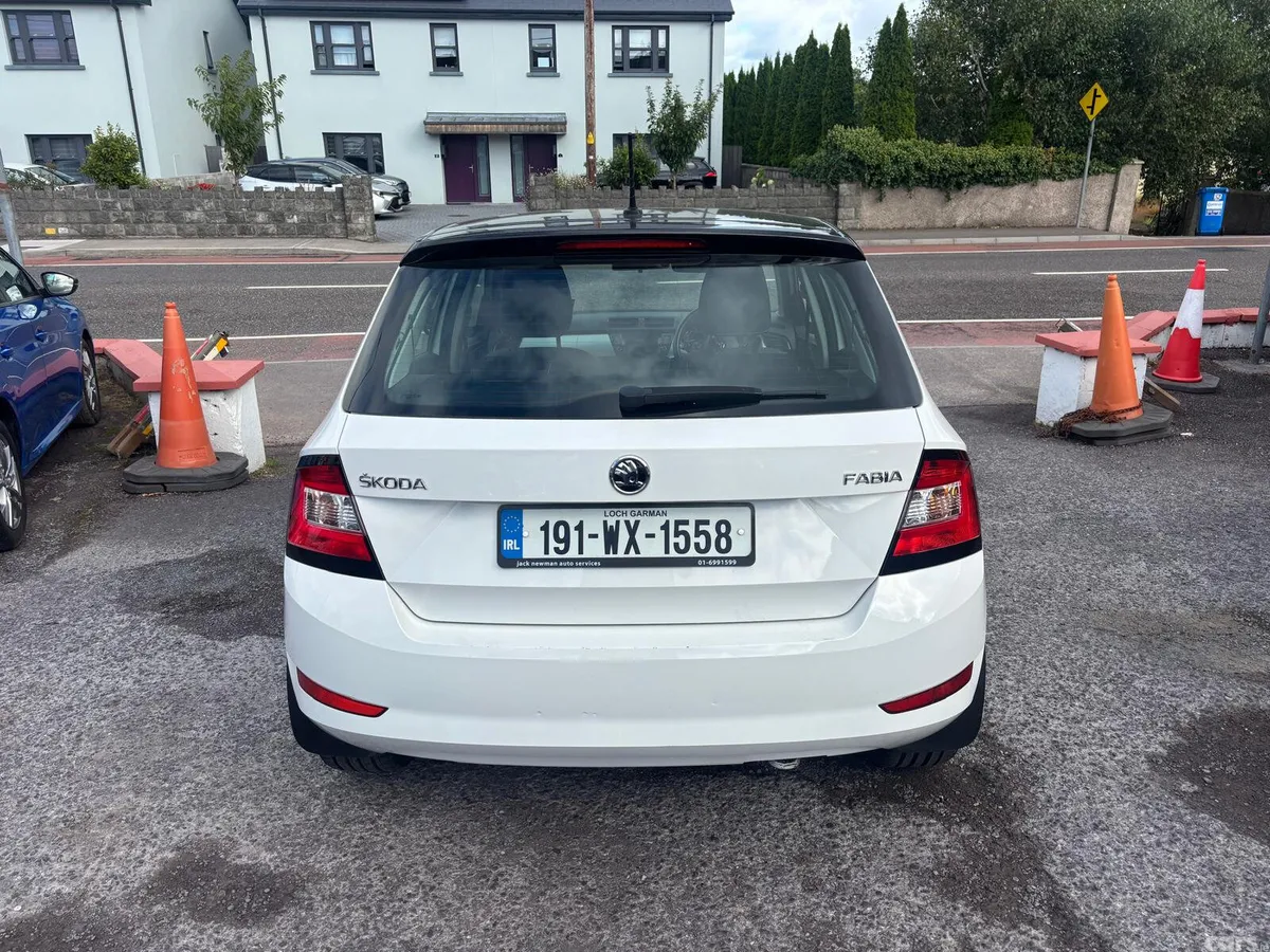 Skoda Fabia Hatchback, Petrol, 2019, White