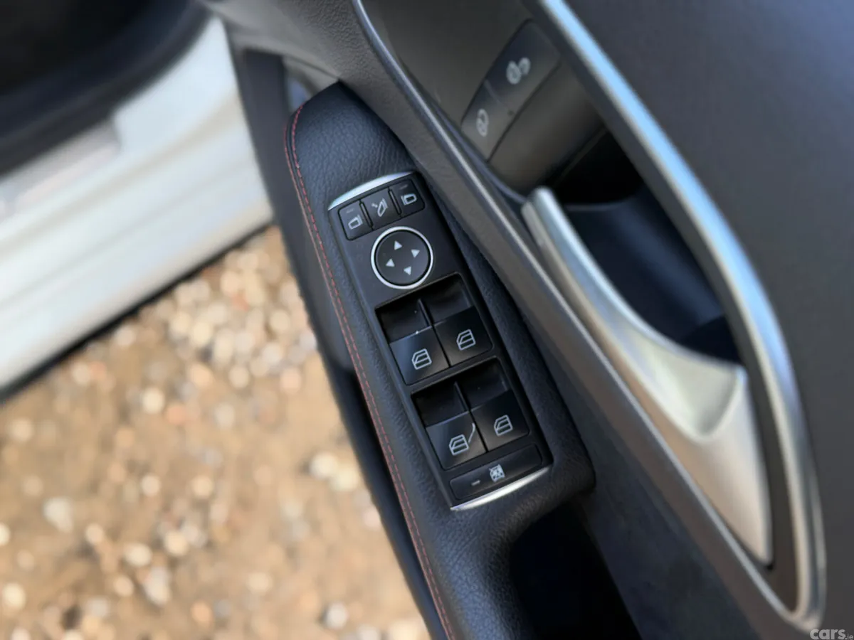 Mercedes-Benz A-Class Hatchback, Petrol, 2013, White