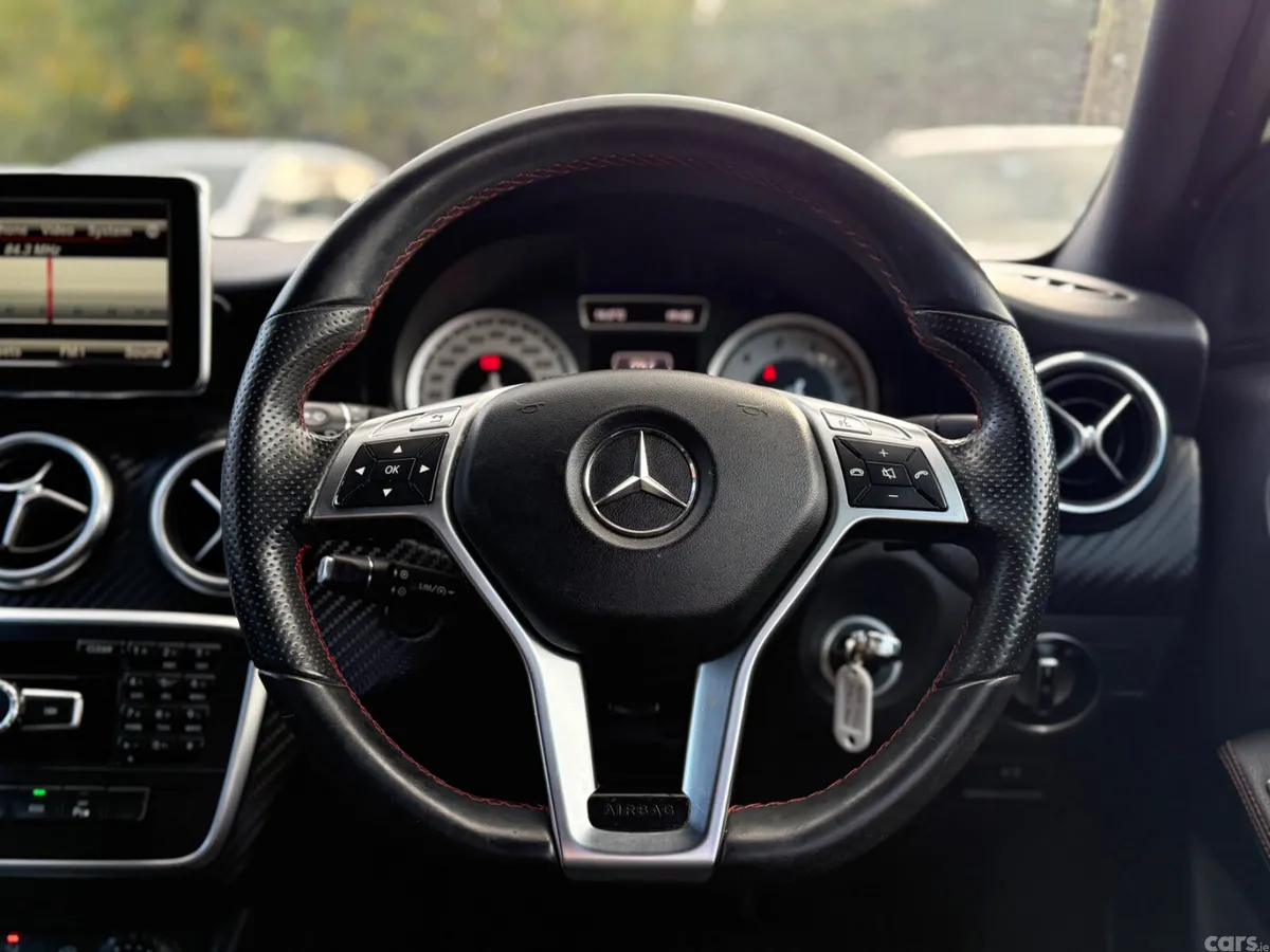 Mercedes-Benz A-Class Hatchback, Petrol, 2013, White