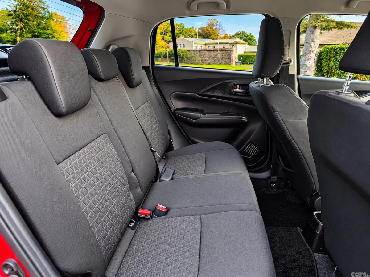 Suzuki Swift Hatchback, Petrol Hybrid, 2024, Red
