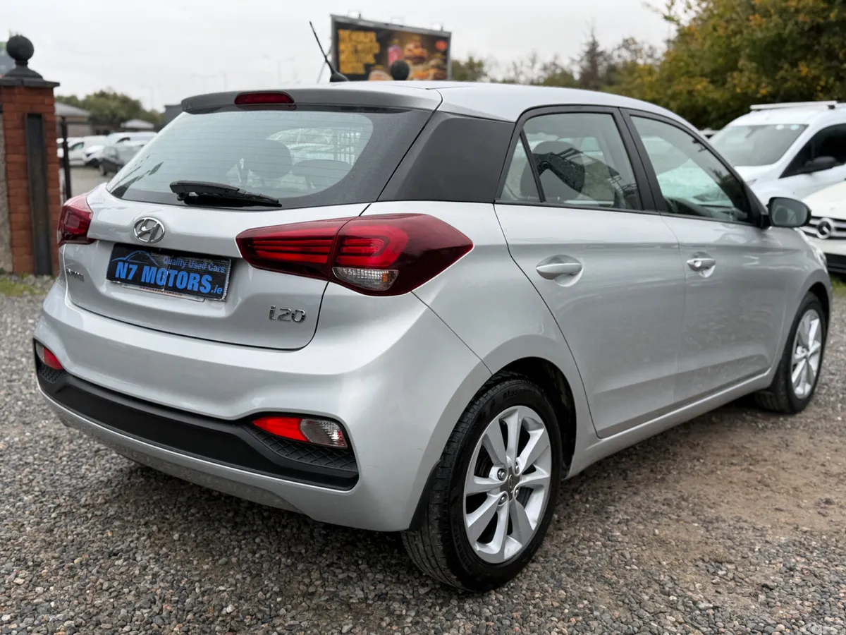 Hyundai i20 Hatchback, Petrol, 2020, Grey