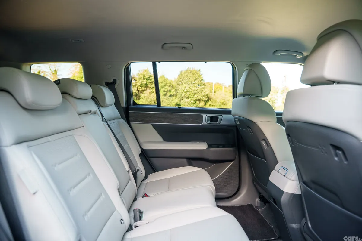Hyundai Santa Fe SUV, Petrol Plug-in Hybrid, 2025, Grey