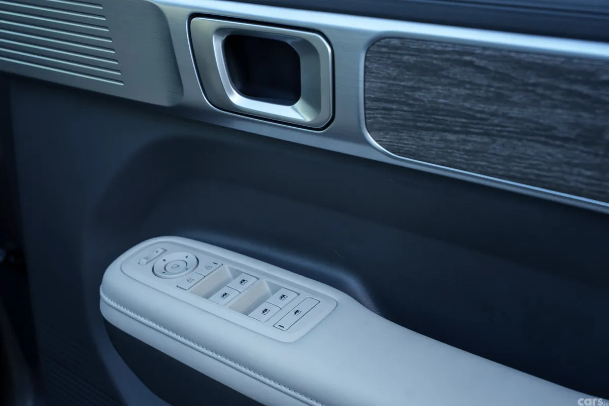 Hyundai Santa Fe SUV, Petrol Plug-in Hybrid, 2025, Grey