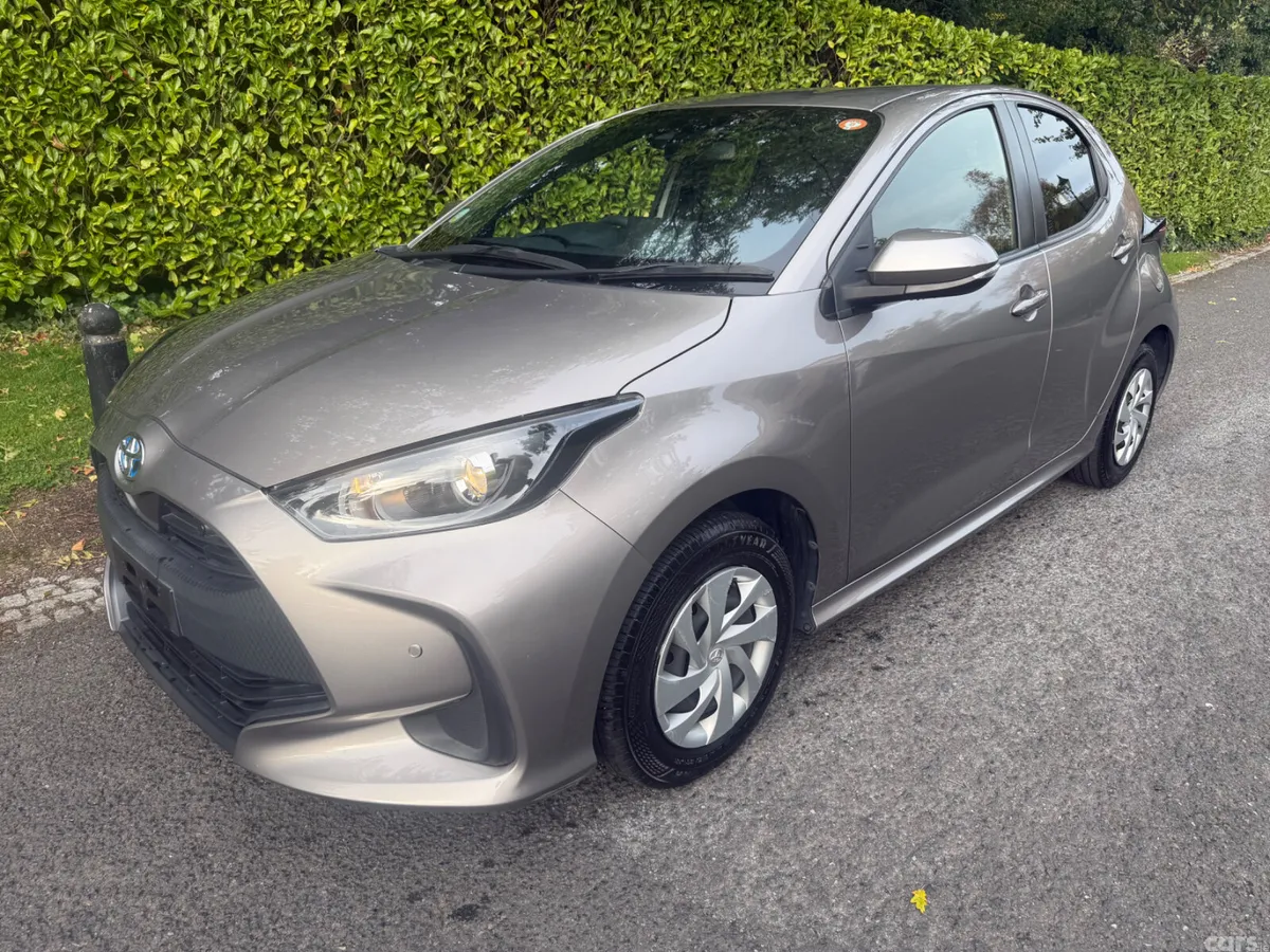 Toyota Yaris Hatchback, Petrol Hybrid, 2021, Beige