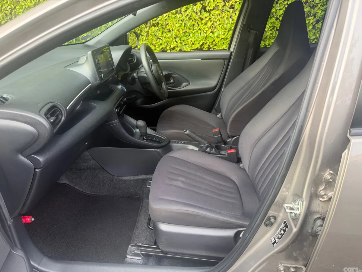 Toyota Yaris Hatchback, Petrol Hybrid, 2021, Beige