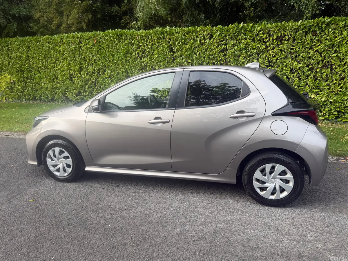 Toyota Yaris Hatchback, Petrol Hybrid, 2021, Beige