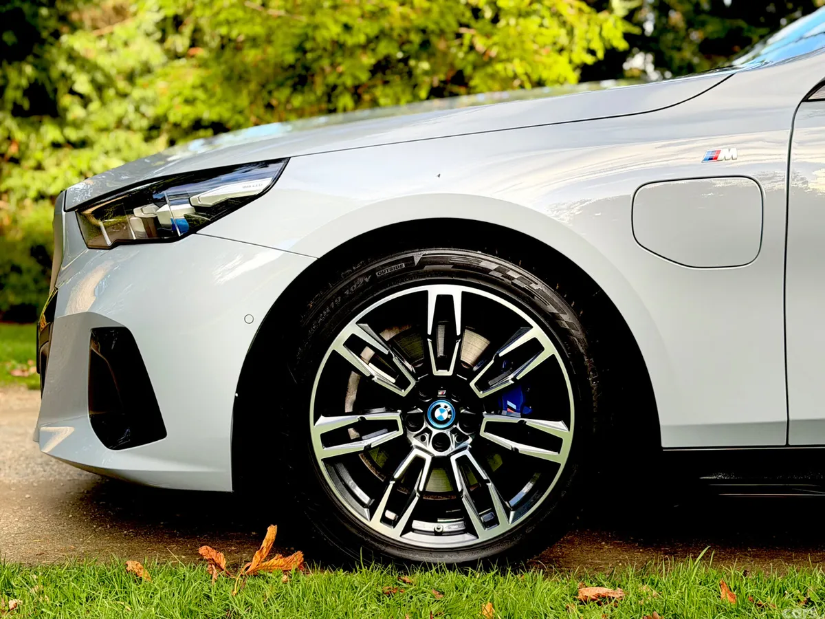 BMW 5-Series Saloon, Petrol Plug-in Hybrid, 2024, Grey