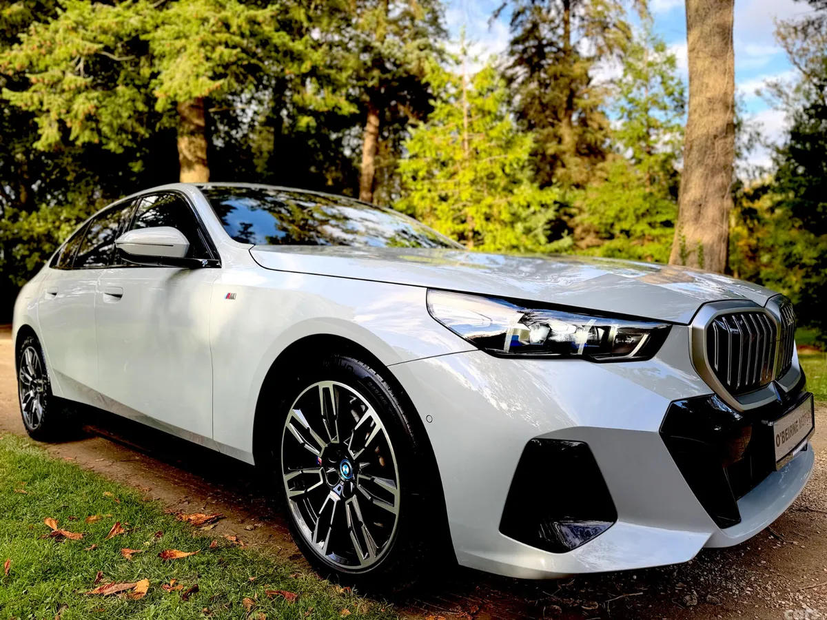 BMW 5-Series Saloon, Petrol Plug-in Hybrid, 2024, Grey