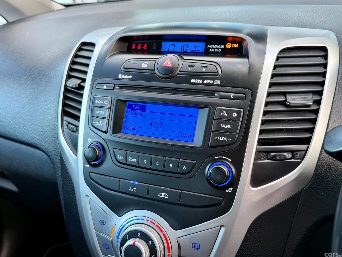 Hyundai ix20 MPV, Petrol, 2019, White