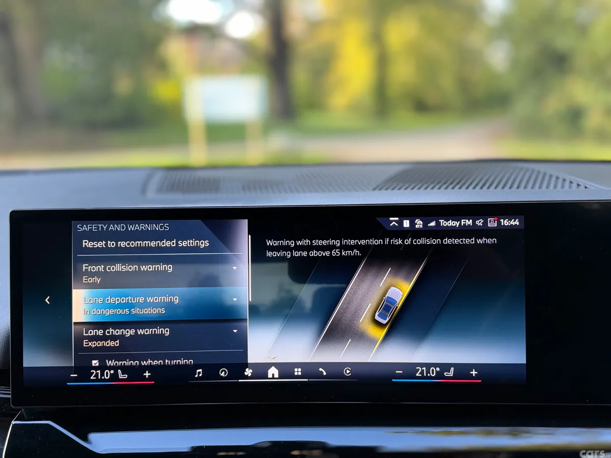 BMW 5-Series Saloon, Petrol Plug-in Hybrid, 2024, Grey