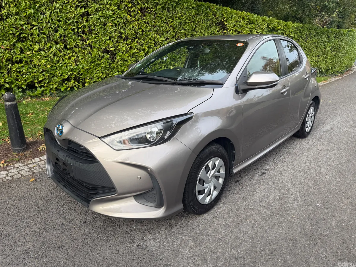 Toyota Yaris Hatchback, Petrol Hybrid, 2021, Beige