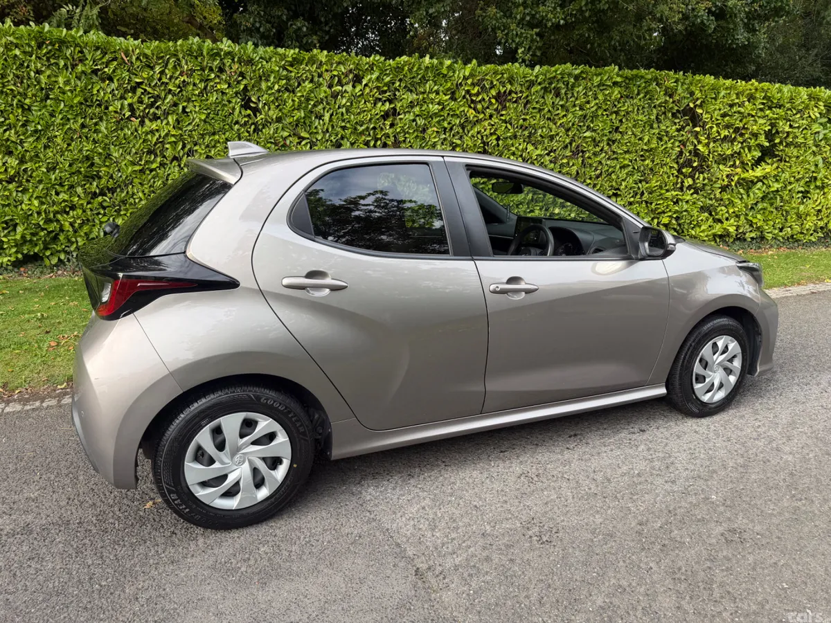 Toyota Yaris Hatchback, Petrol Hybrid, 2021, Beige
