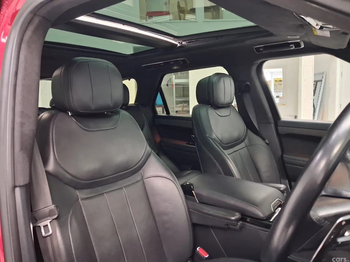 Land Rover Range Rover SUV, Petrol Hybrid, 2023, Red