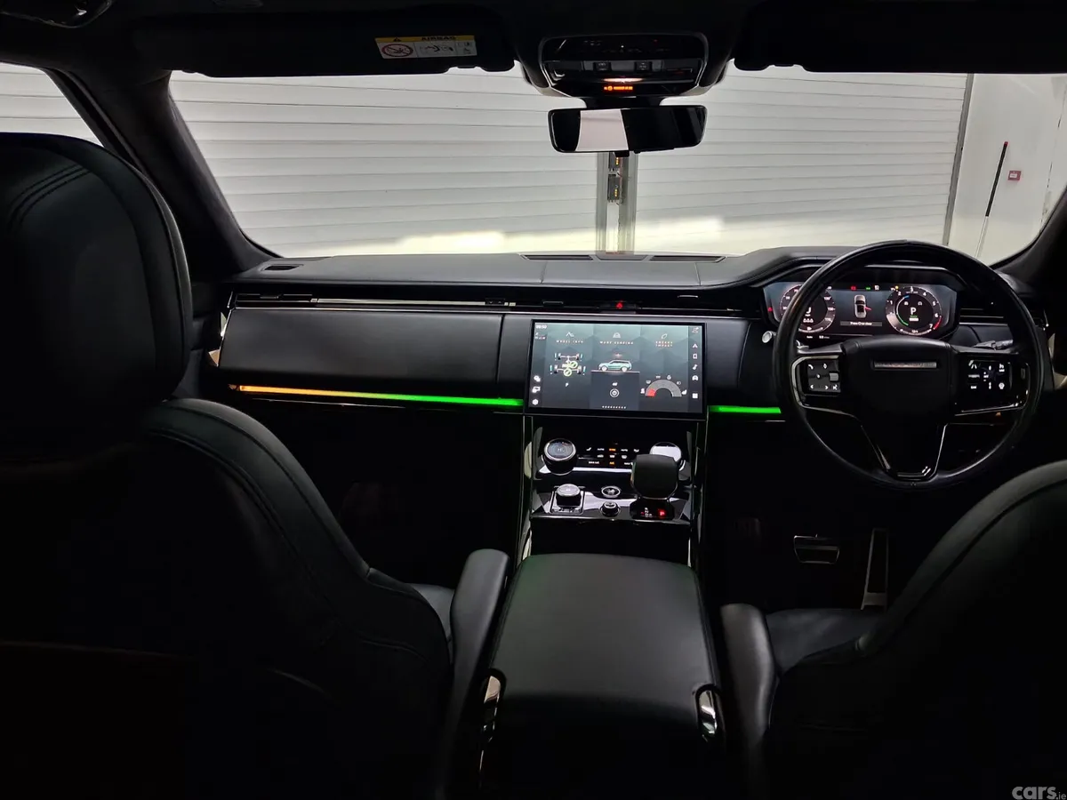Land Rover Range Rover SUV, Petrol Hybrid, 2023, Red