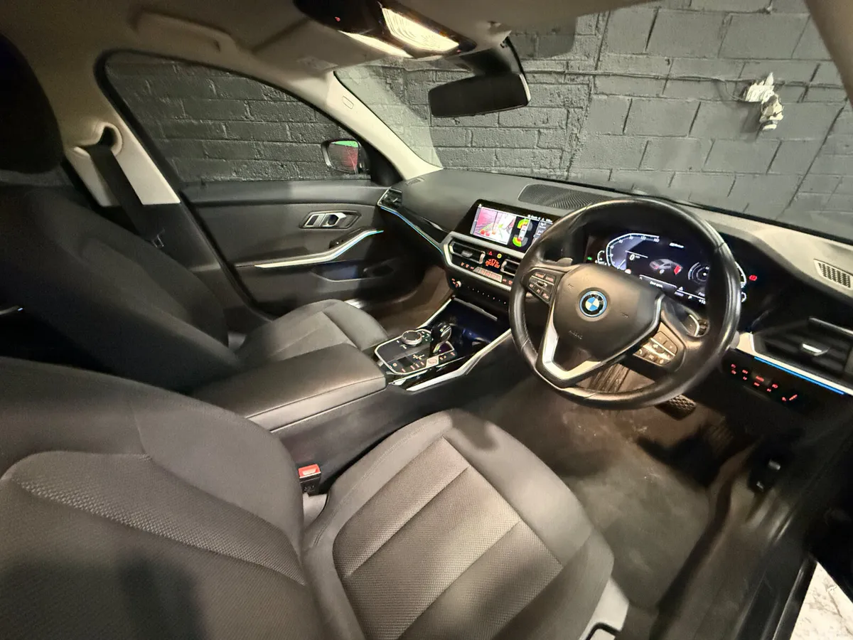 BMW 3-Series Saloon, Petrol Plug-in Hybrid, 2022, Grey