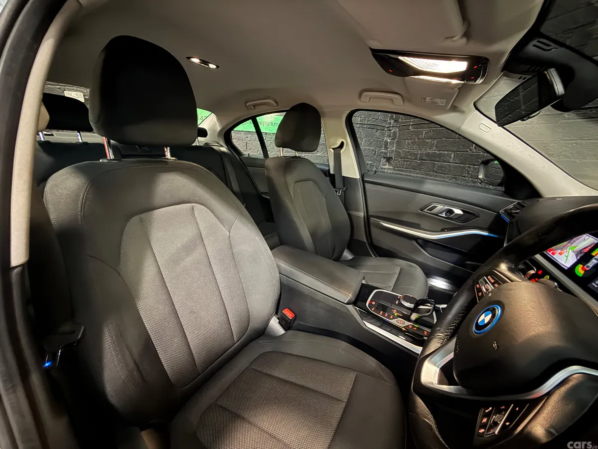 BMW 3-Series Saloon, Petrol Plug-in Hybrid, 2022, Grey