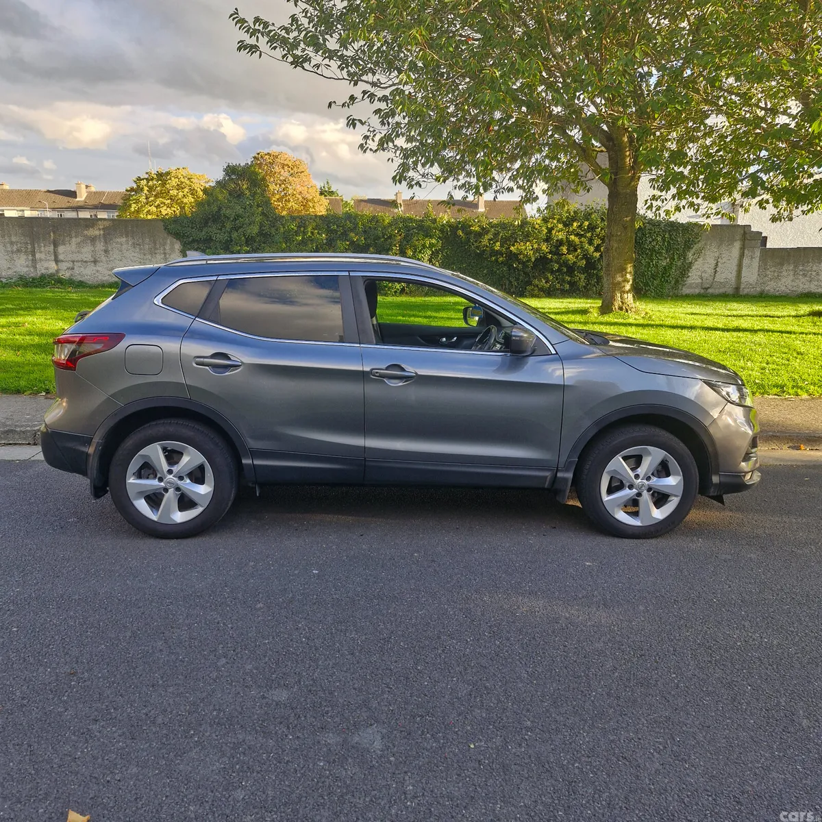 Nissan Qashqai MPV, Petrol, 2018, Grey
