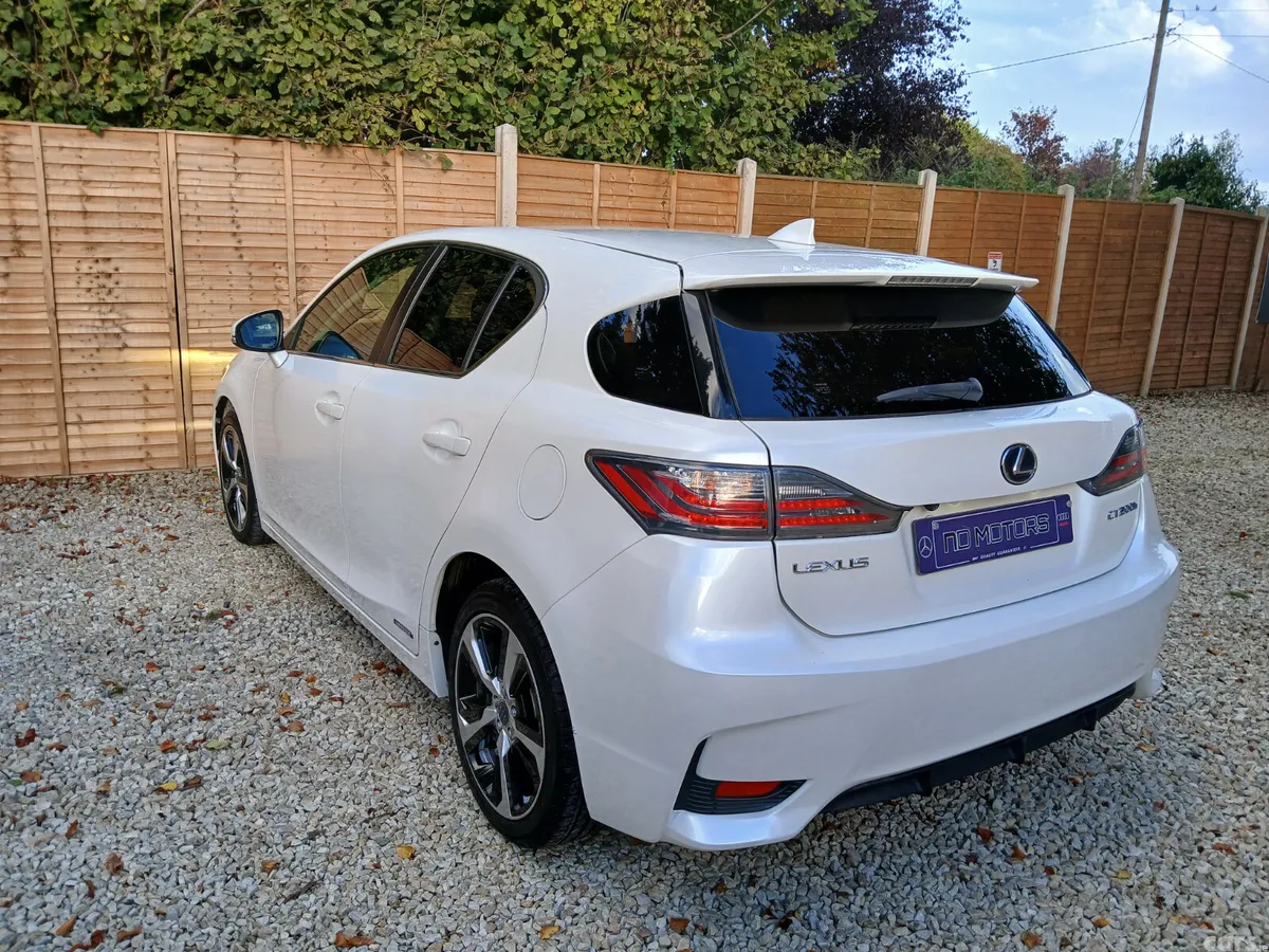 Lexus CT Hatchback, Petrol Hybrid, 2016, White