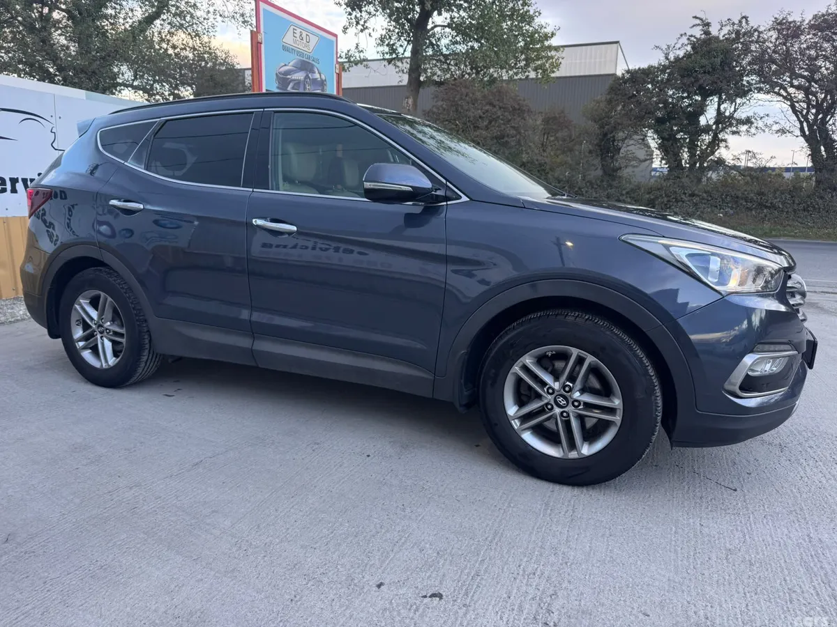 Hyundai Santa Fe SUV, Diesel, 2017, Blue