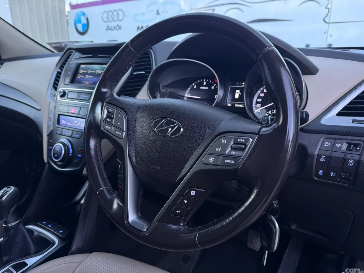 Hyundai Santa Fe SUV, Diesel, 2017, Blue