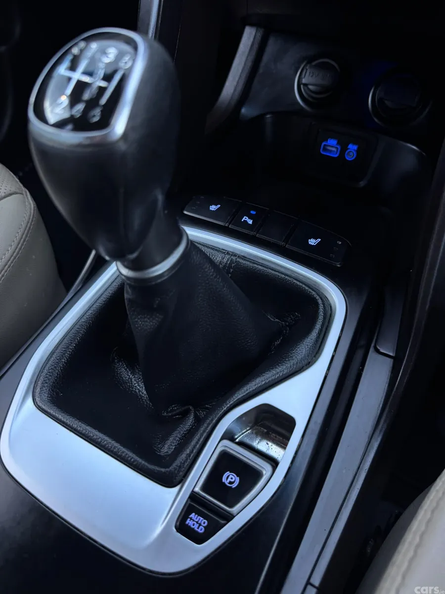 Hyundai Santa Fe SUV, Diesel, 2017, Blue