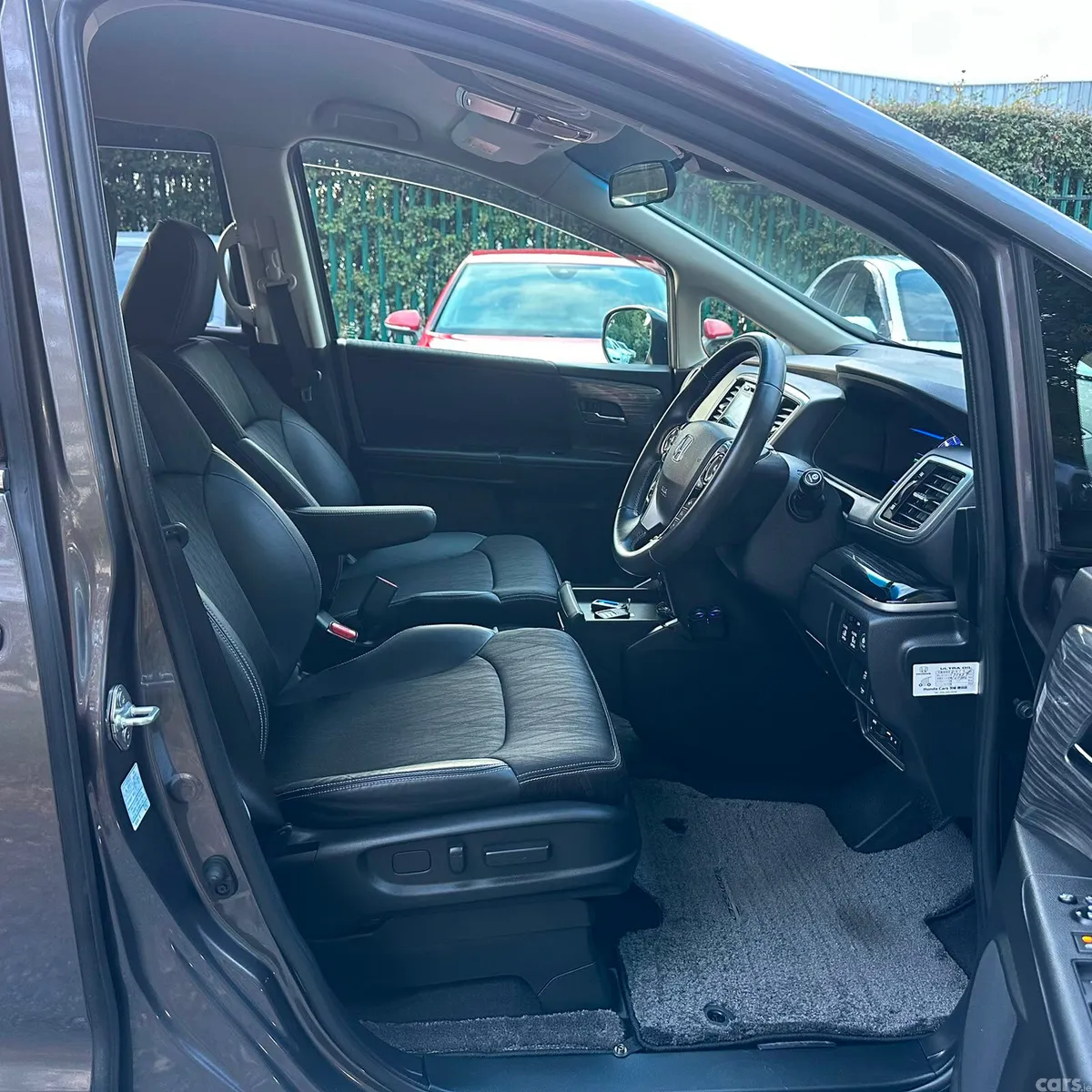 Honda Odyssey MPV, Petrol Hybrid, 2017, Grey