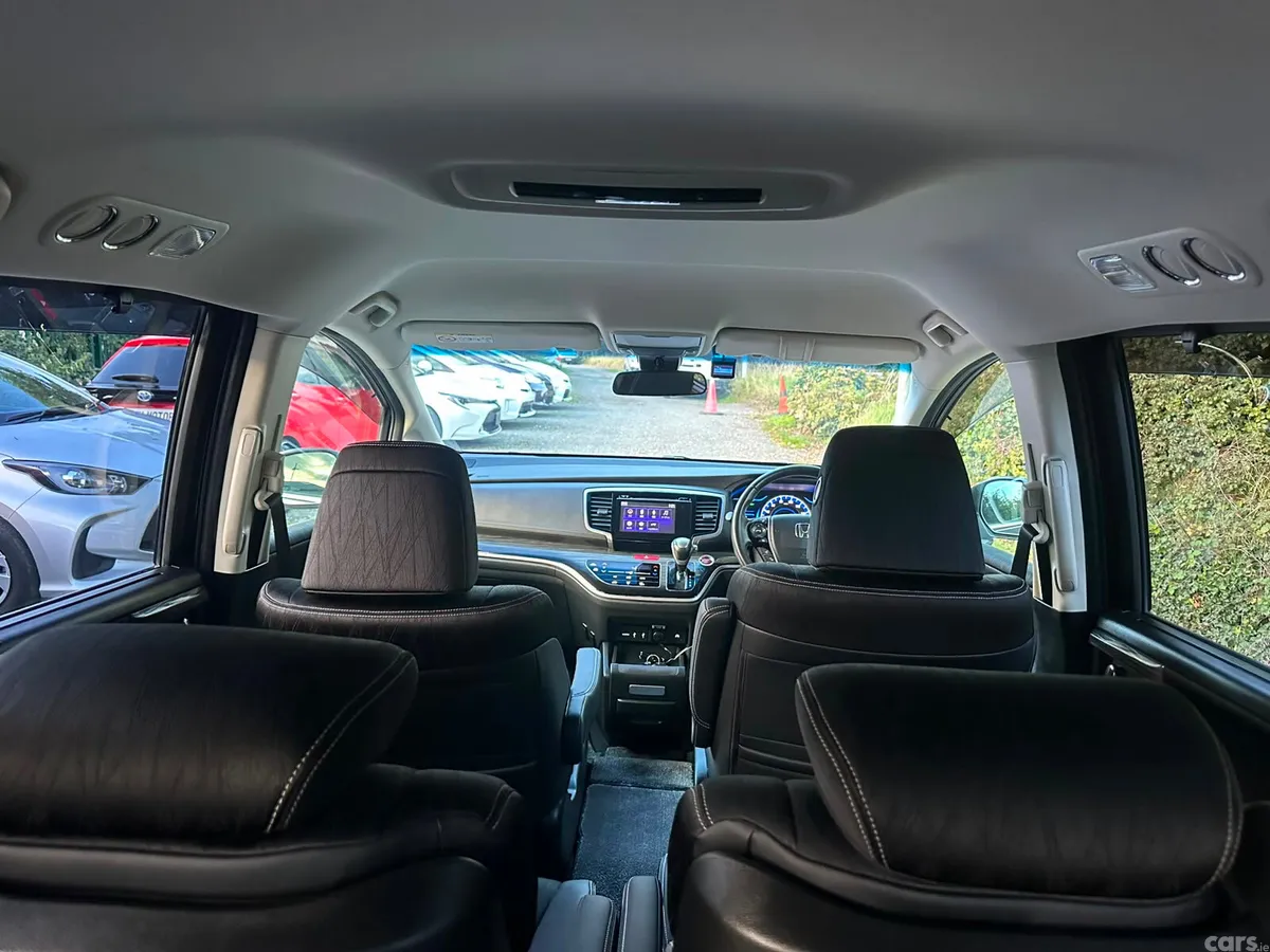 Honda Odyssey MPV, Petrol Hybrid, 2017, Grey