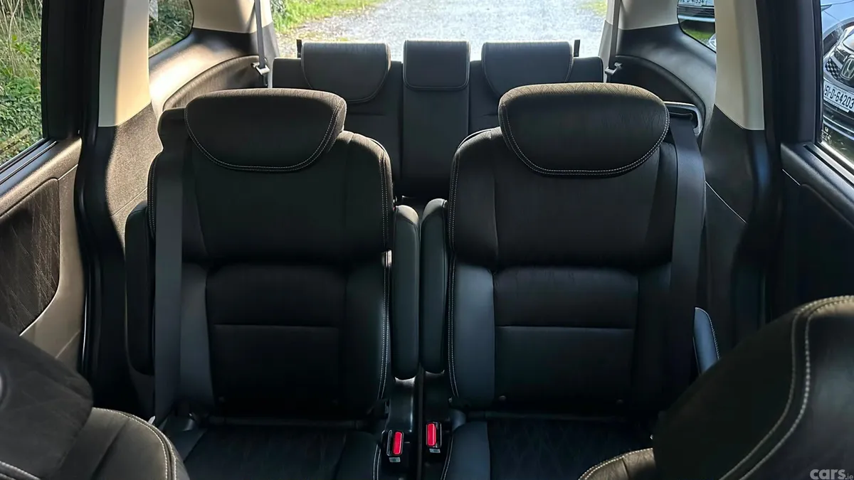 Honda Odyssey MPV, Petrol Hybrid, 2017, Grey