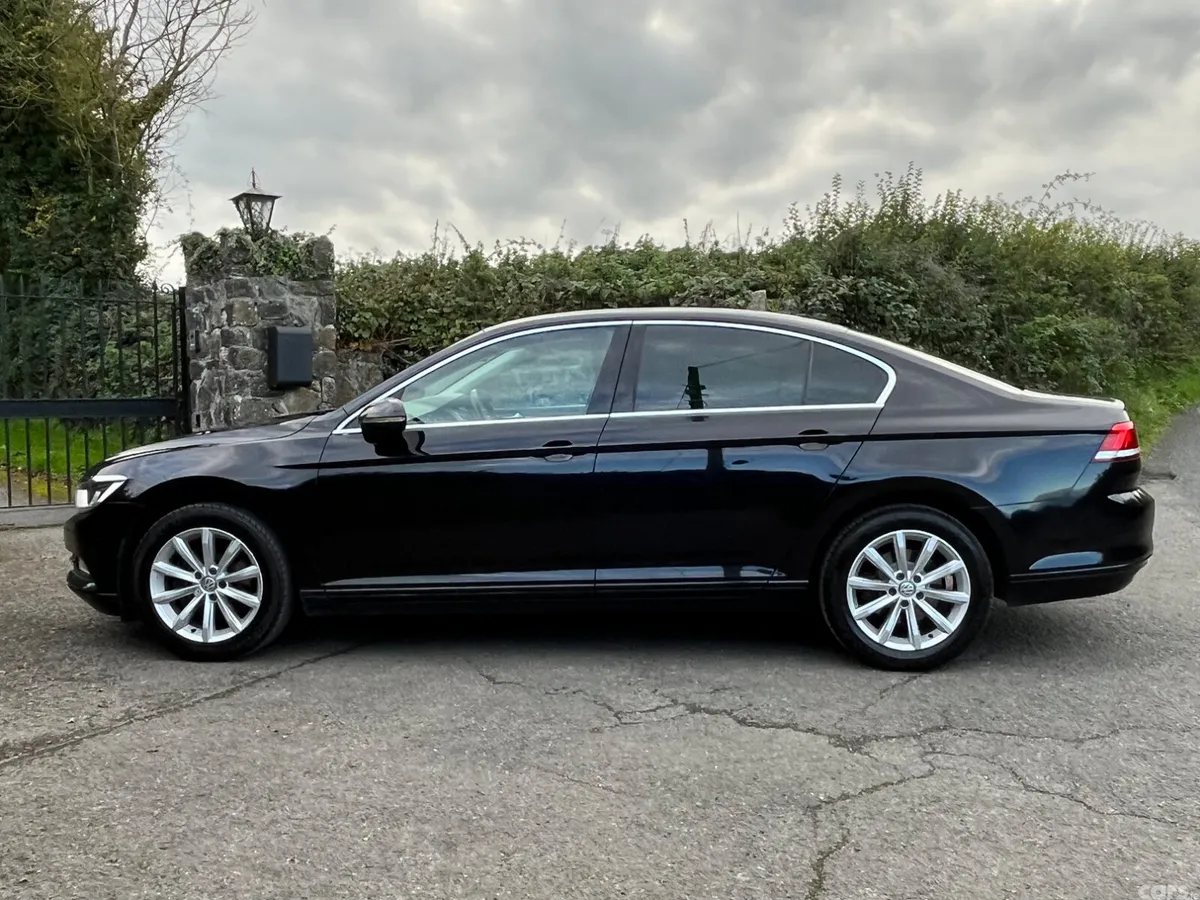 Volkswagen Passat Saloon, Diesel, 2018, Black