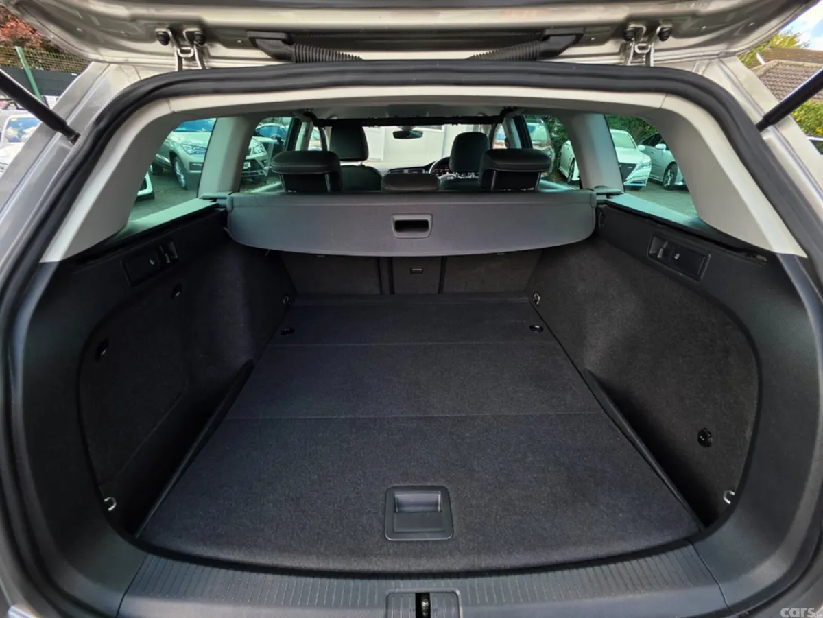 Volkswagen Golf Estate, Diesel, 2019, Grey