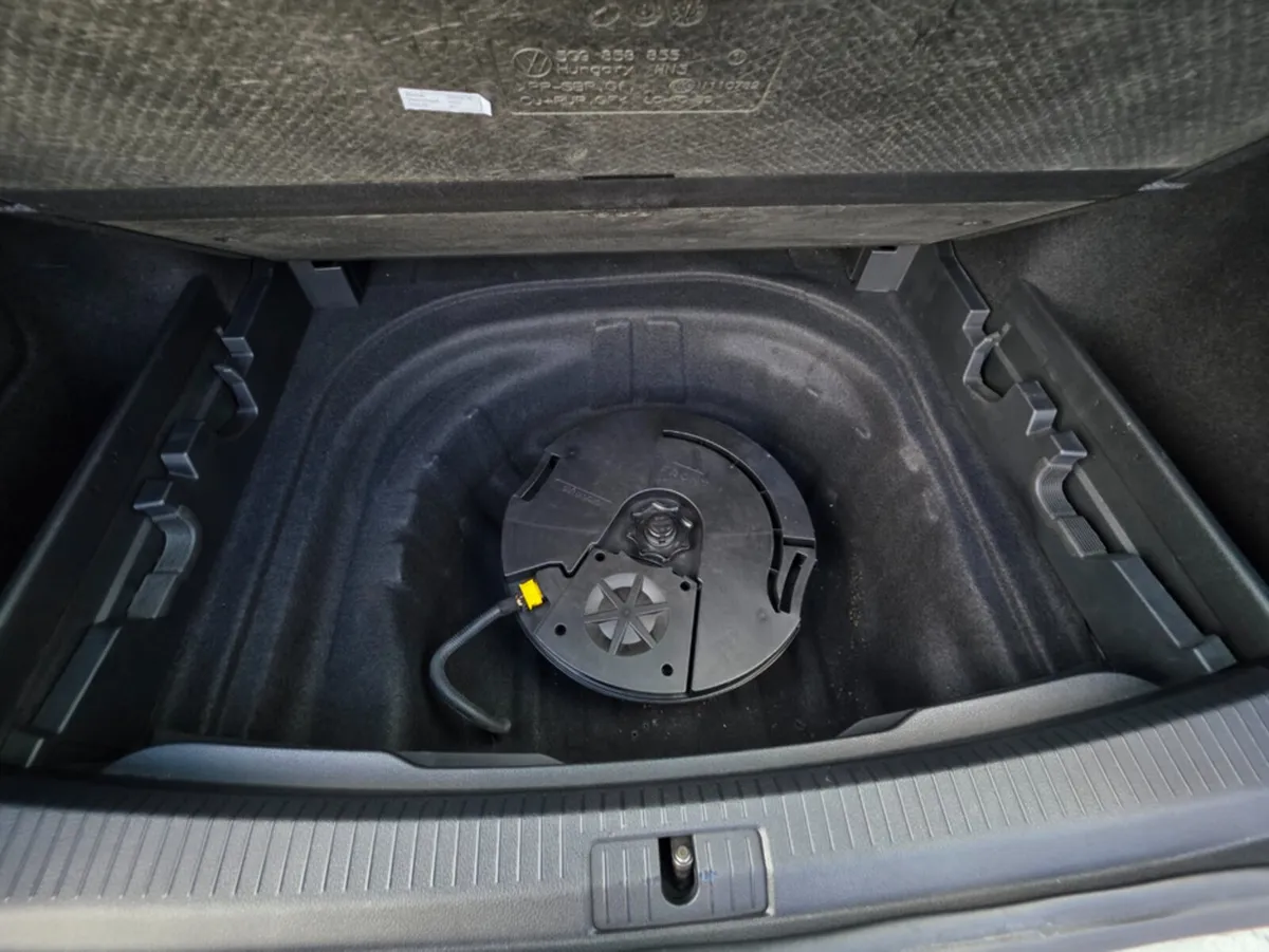 Volkswagen Golf Estate, Diesel, 2019, Grey