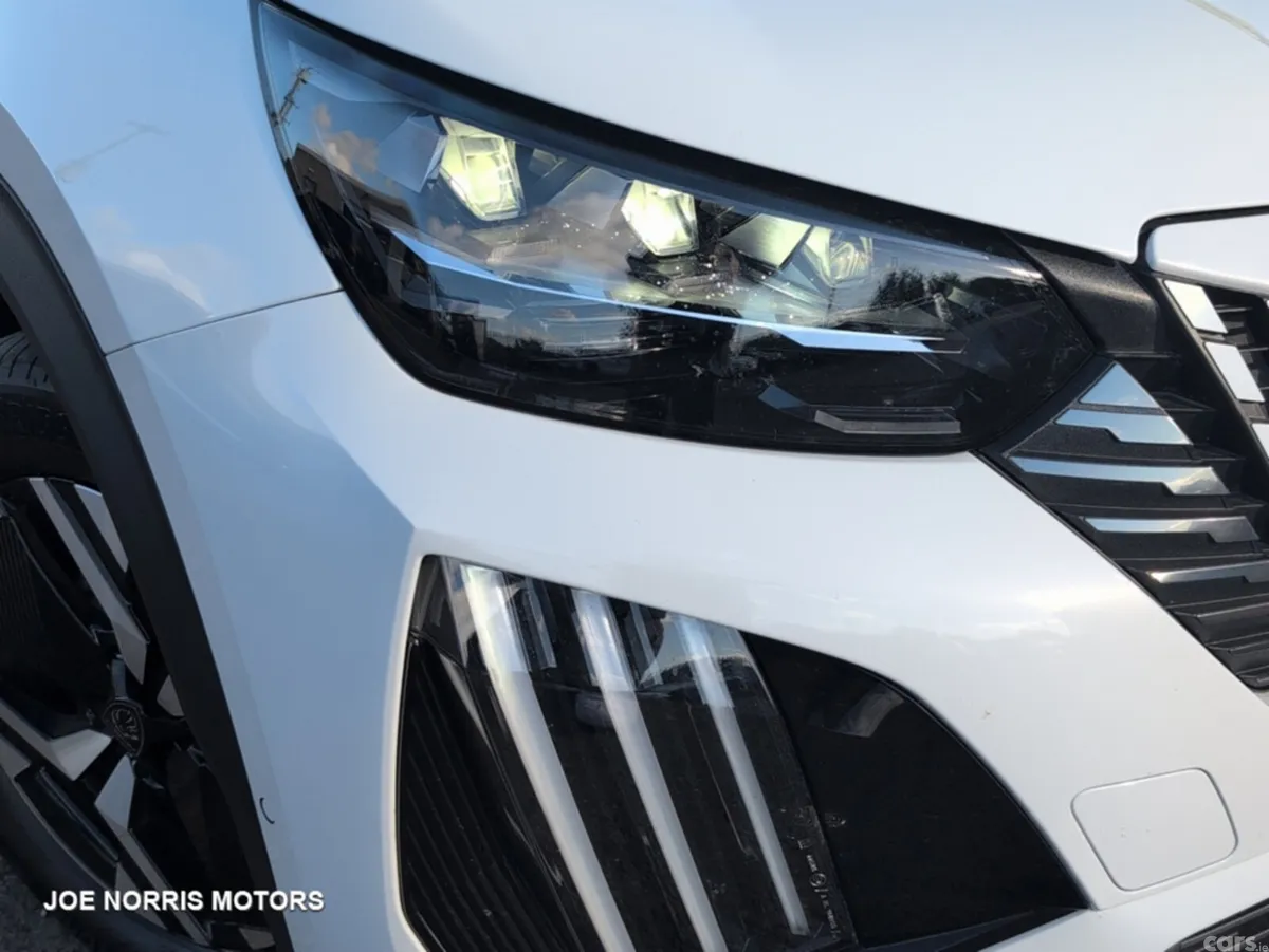Peugeot 2008 MPV, Petrol Hybrid, 2026, White
