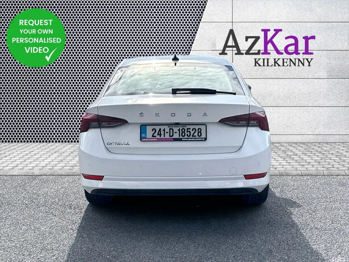 Skoda Octavia Hatchback, Diesel, 2024, White