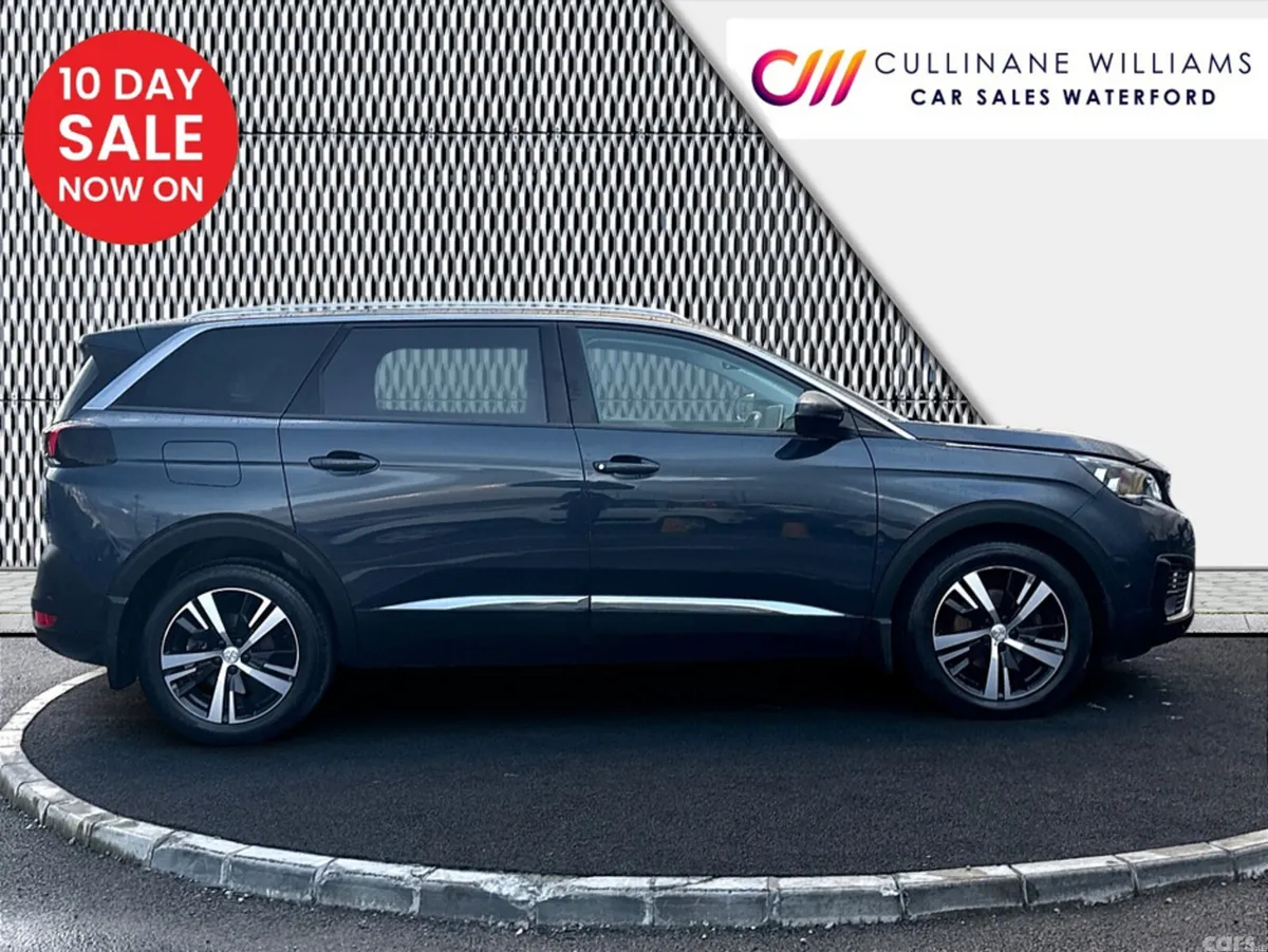 Peugeot 5008 MPV, Diesel, 2018, Blue