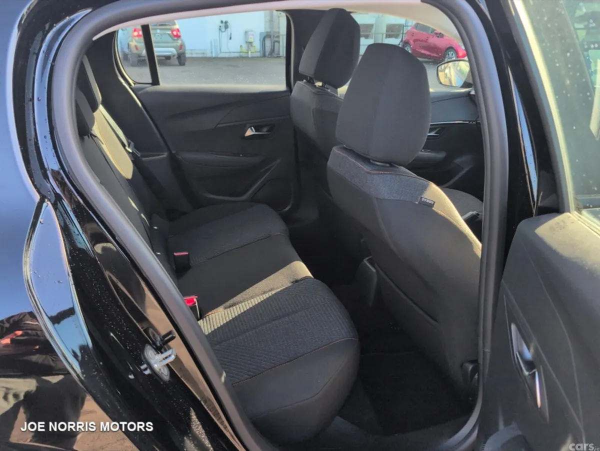 Peugeot 208 Hatchback, Petrol, 2026, Black