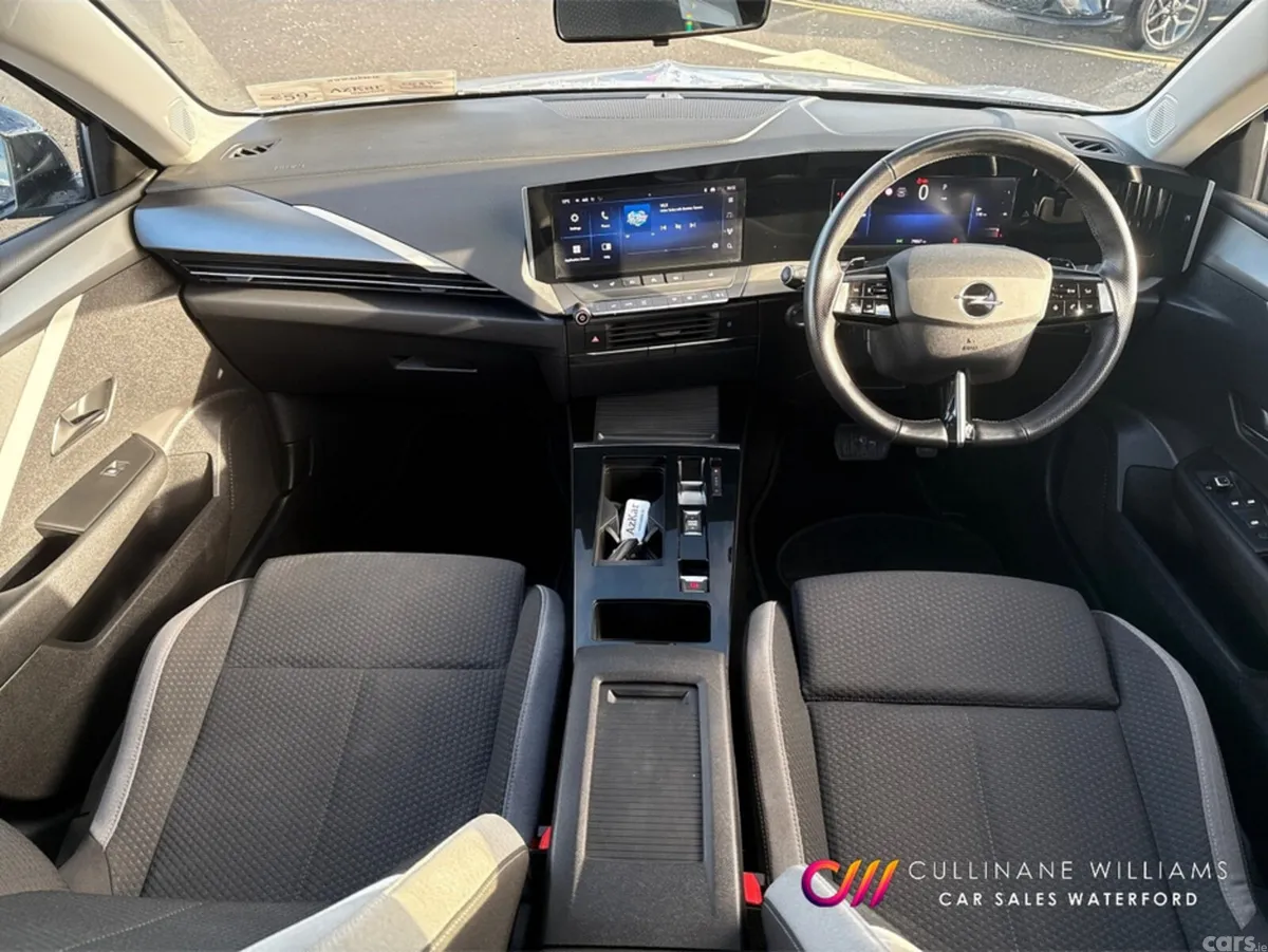 Opel Astra Hatchback, Diesel, 2024, Grey