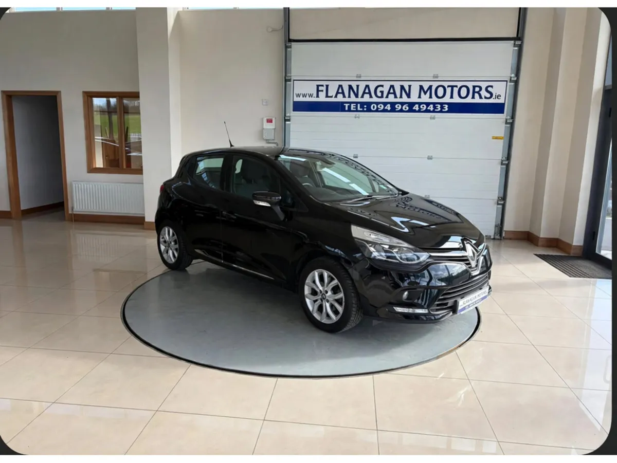 Renault Clio Hatchback, Diesel, 2019, Black