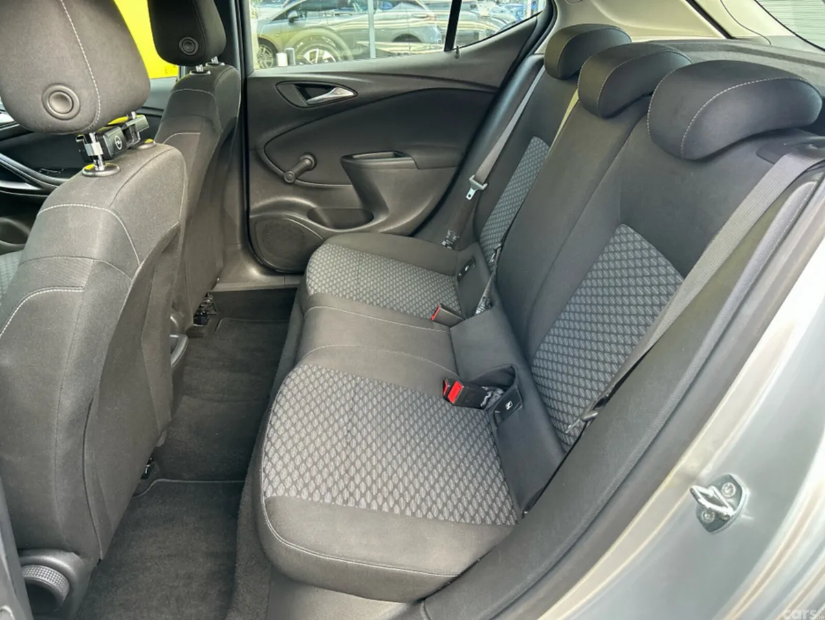 Opel Astra Hatchback, Diesel, 2016, Silver