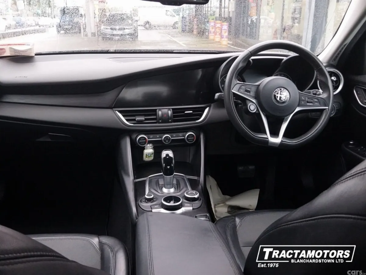 Alfa Romeo Giulia Saloon, Diesel, 2019, Black